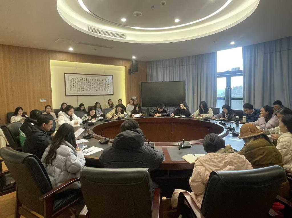 开云官方手机入口官网正规渠道紧紧围绕